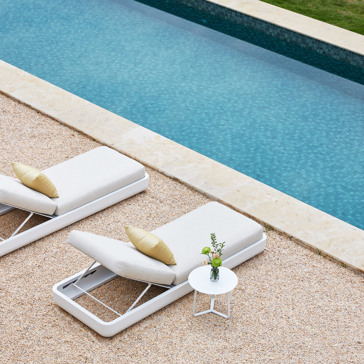 Adjustable Aluminium Outdoor Sun Lounger with Cushion – White