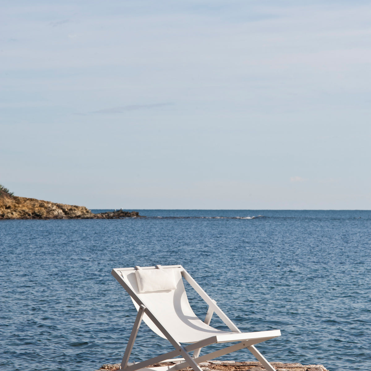 Aluminium Folding Outdoor Deck Chair – White