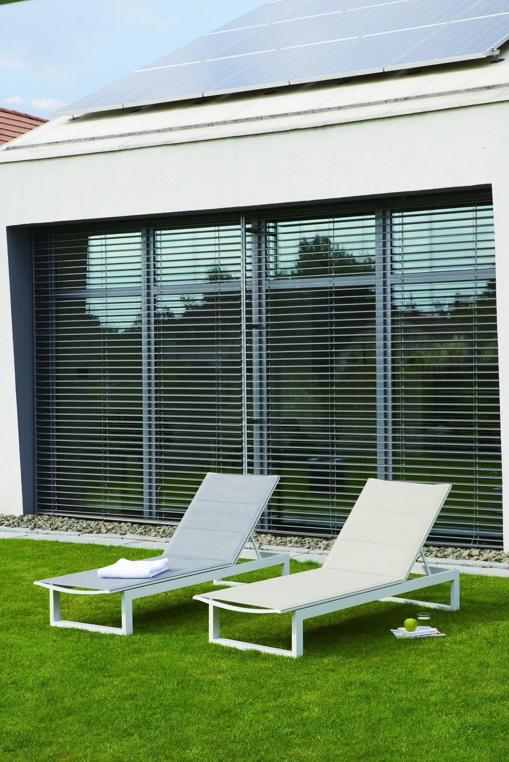 Aluminium Textilene Outdoor Sun Lounger – White