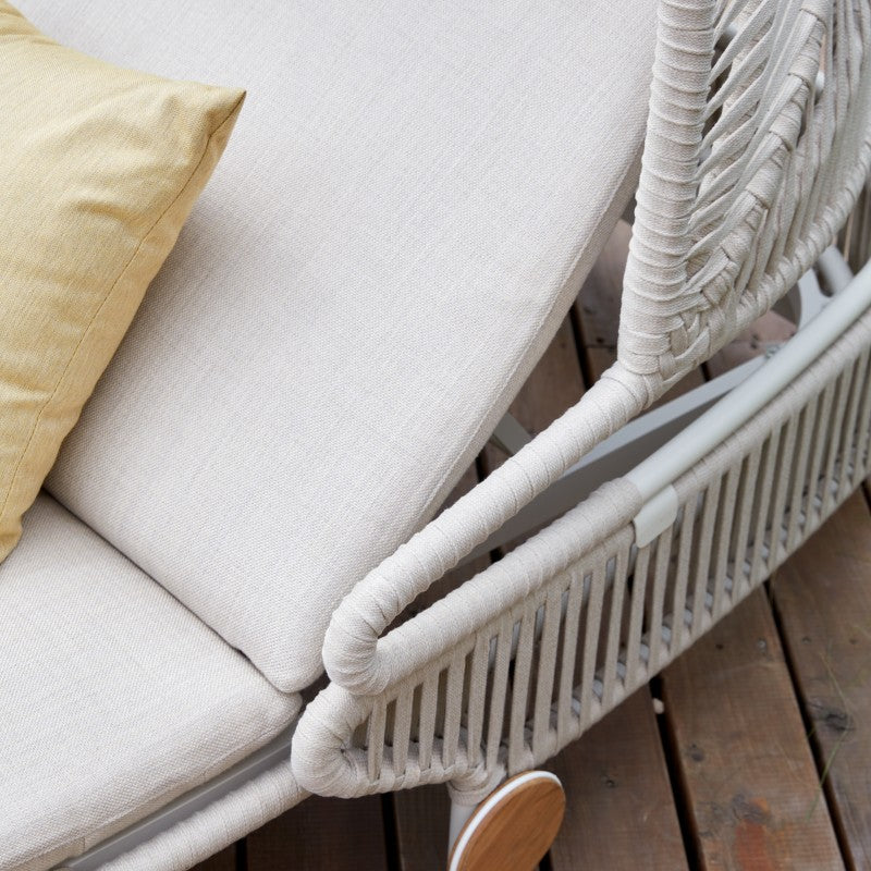 Close-up of the ALMA outdoor chaise lounge cushions and woven rope frame